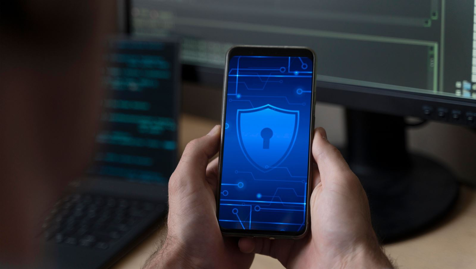 Việt Nam mất hơn 1 tỉ USD do virus máy tính, báo động đánh cắp mã OTP